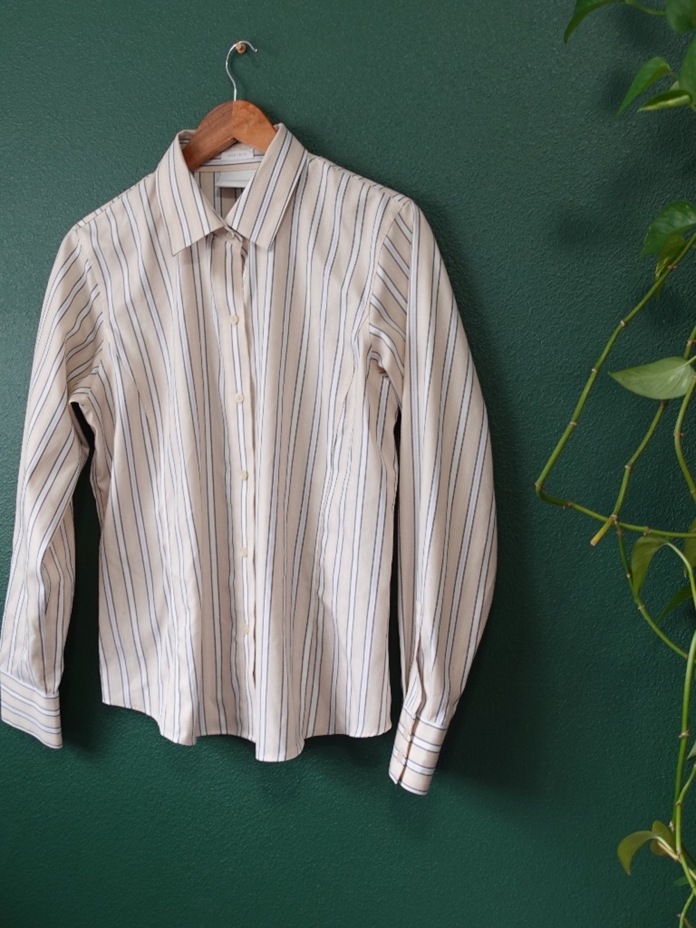 Liz Claiborne Dress Shirt Size 10 Long Sleeve Cotton Beige/Olive/Tan Striped
